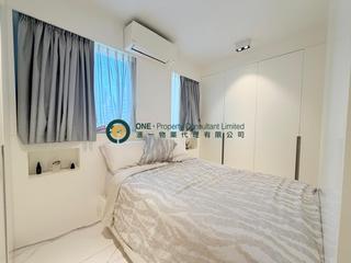 Sai Ying Pun - Fook Moon Building 07