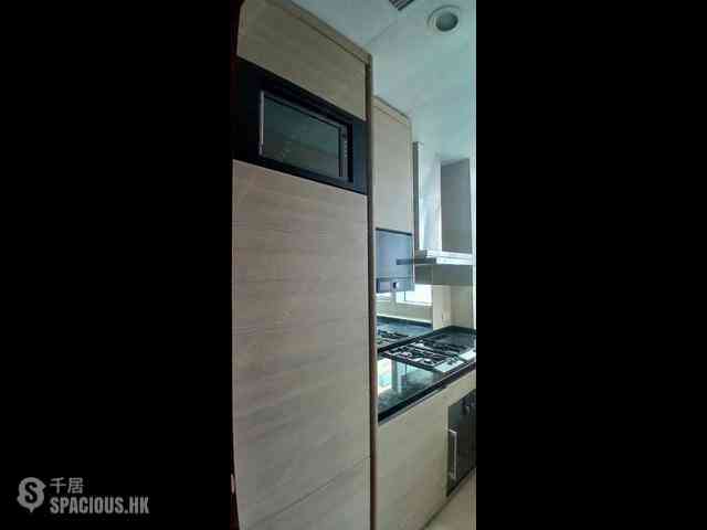 Wan Chai - The Avenue Phase 2 Block 2 05