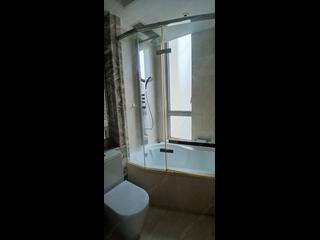 Wan Chai - The Avenue Phase 2 Block 2 08