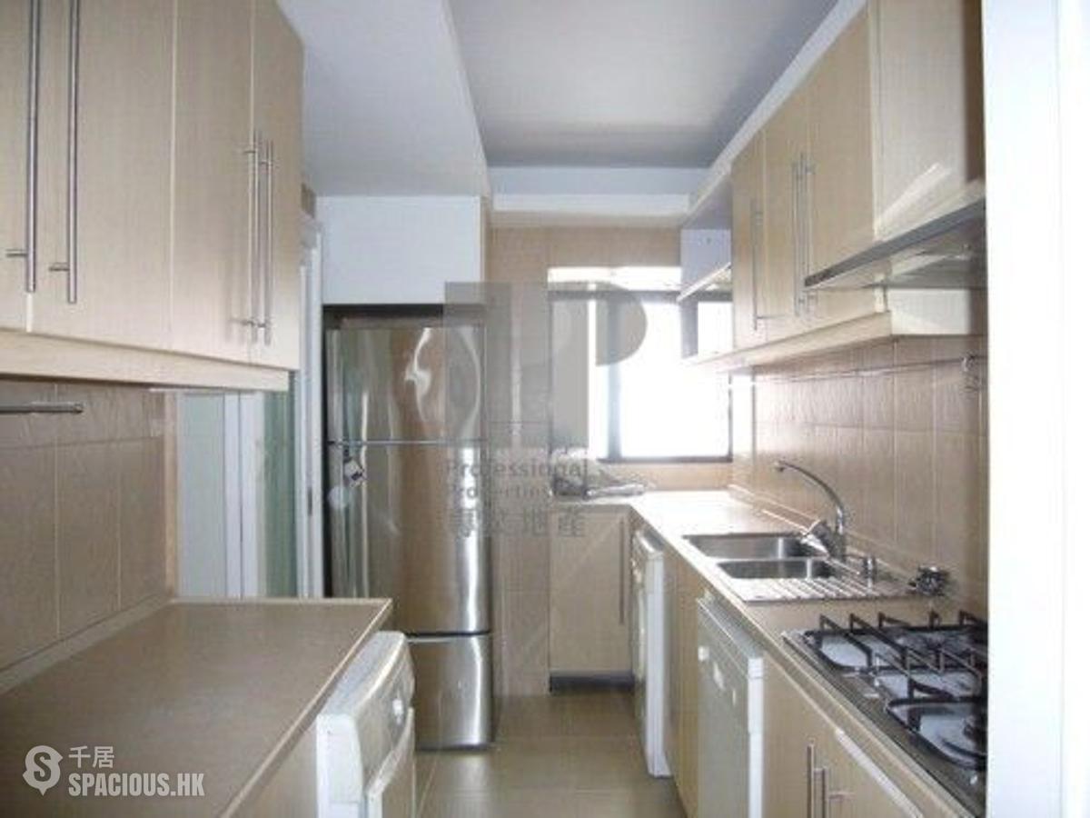 Soho - Albron Court 01