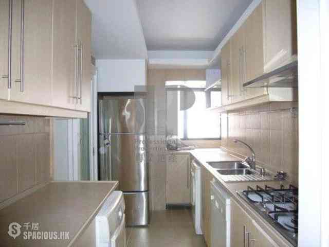 Soho - Albron Court 01