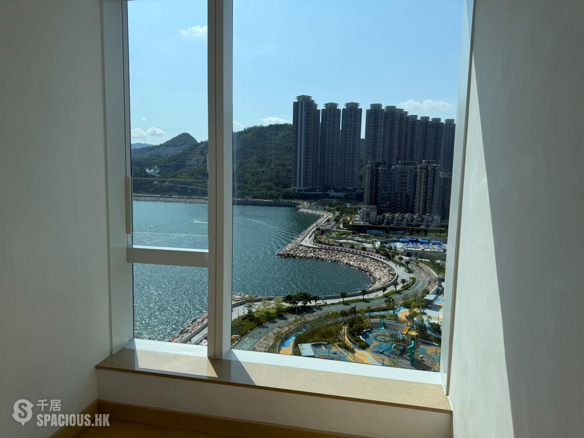 Tseung Kwan O - Monterey 01