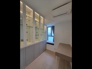 Kennedy Town - The Merton 05