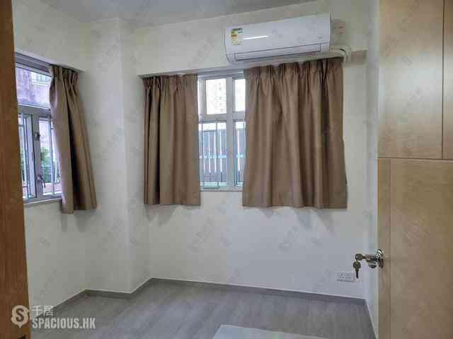 Soho - Caravan Court 06