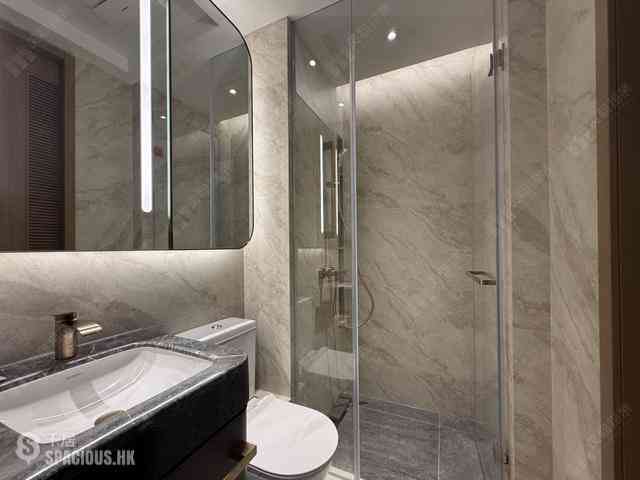 Sai Ying Pun - Des Voeux W Residence 04
