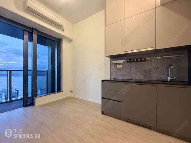 Sai Ying Pun - Des Voeux W Residence 09