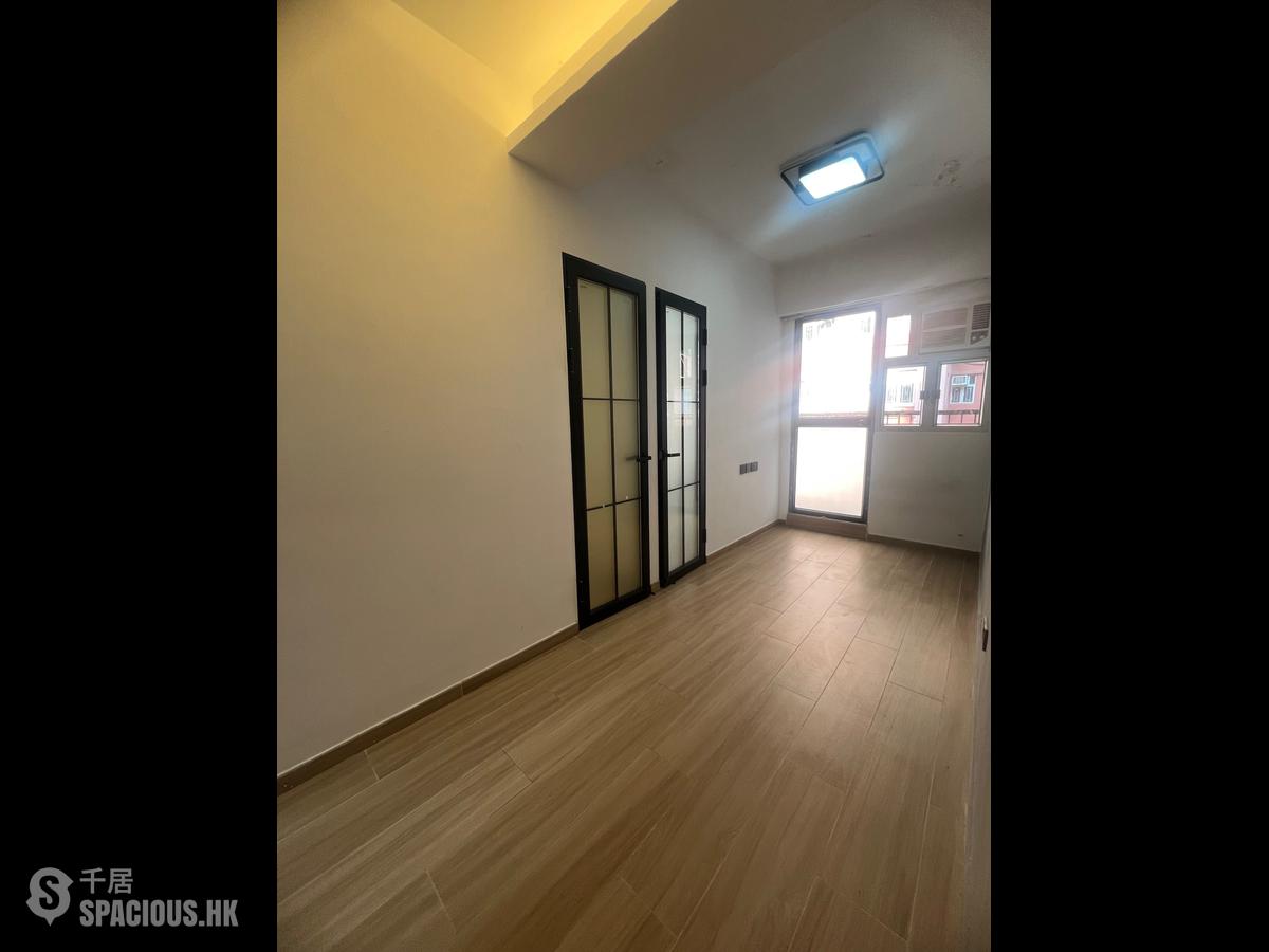 Tsim Sha Tsui - 23A, Lock Road 01
