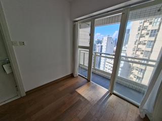 Soho - Centrestage 04