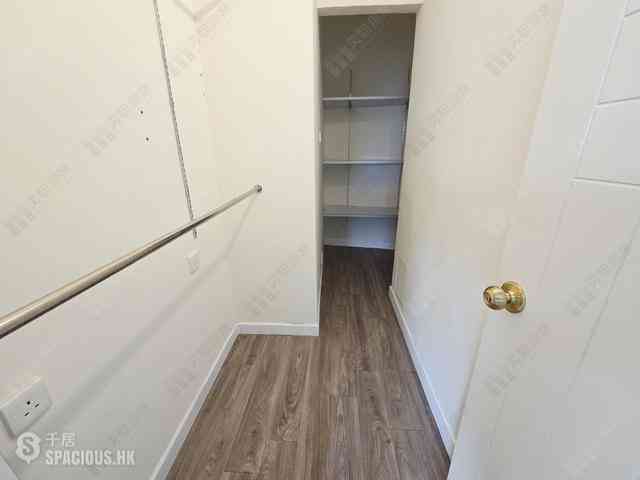 Mid Levels Central - Birchwood Place 11