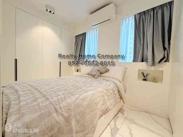 Sai Ying Pun - Fook Moon Building 06