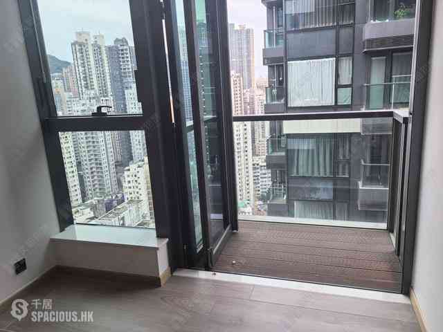 Sai Ying Pun - Two・Artlane 07