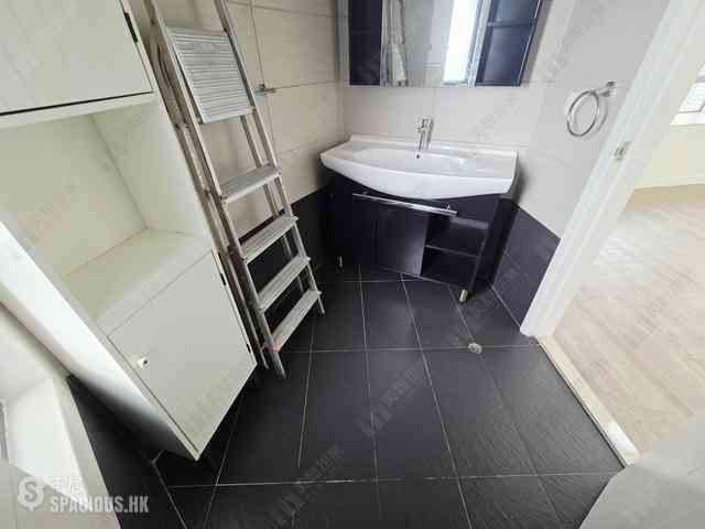 Mid Levels Central - Birchwood Place 15