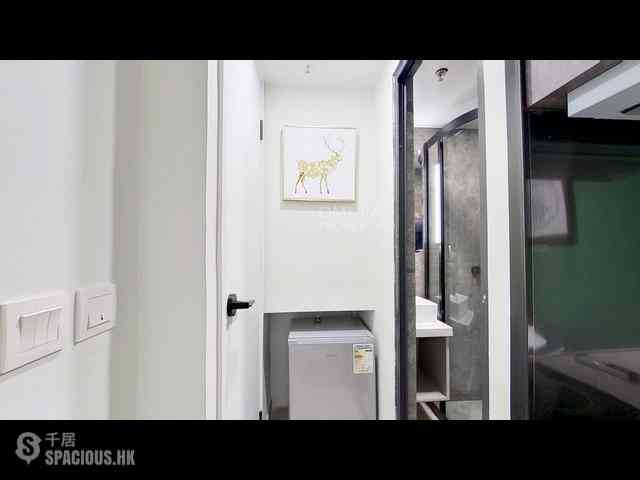 Sheung Wan - 114, Des Voeux Road West 08