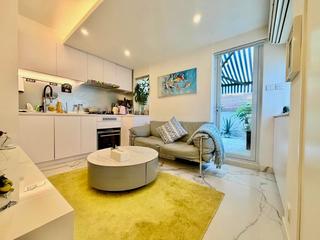 Sai Ying Pun - Fook Moon Building 05
