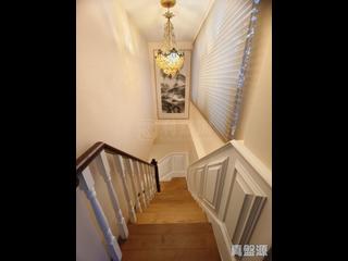 The Peak - Guildford Garden 03