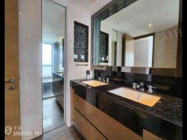 Sai Ying Pun - The Summa Block 1 02