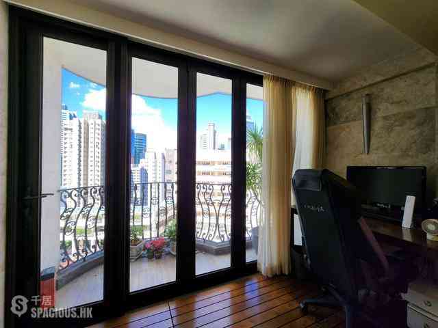 Mid Levels East - Ewan Court 02