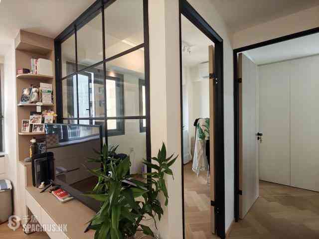 Sheung Wan - Shun Loong Building 04