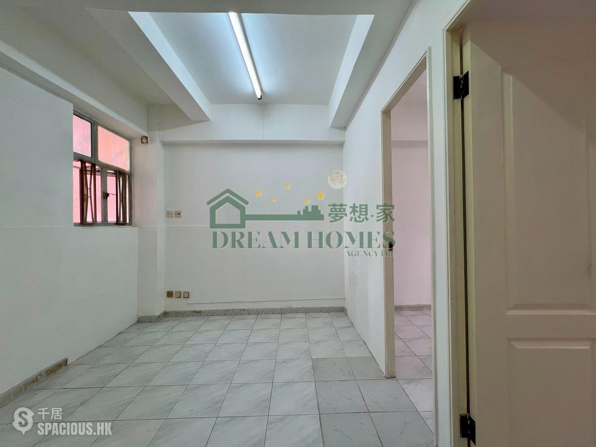 Sai Ying Pun - 10-12, Eastern Street 01