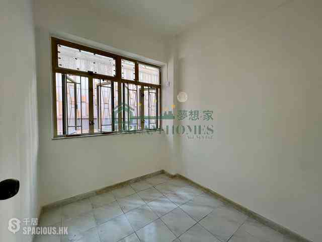 Sai Ying Pun - 10-12, Eastern Street 04