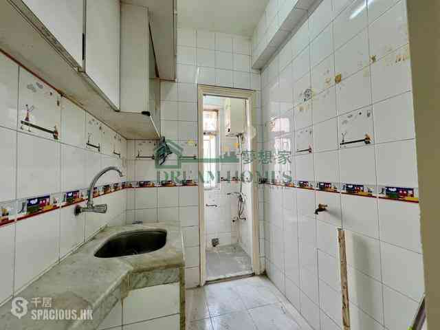 Sai Ying Pun - 10-12, Eastern Street 06
