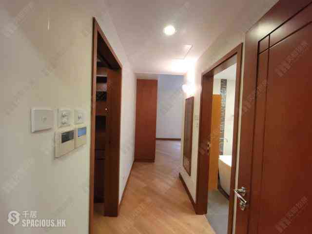 Mid Levels Central - Tregunter Block 1 08
