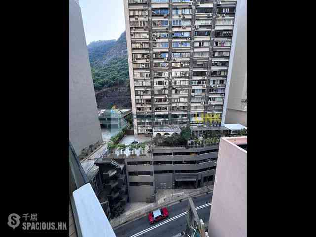 Mid Levels Central - The Icon 08