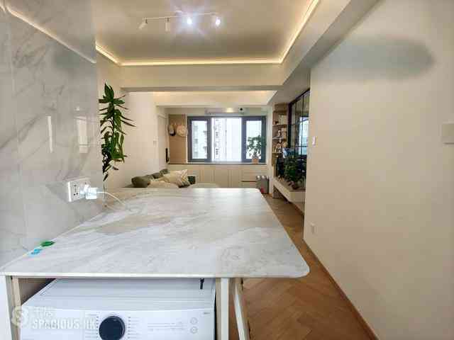 Sheung Wan - Shun Loong Building 03