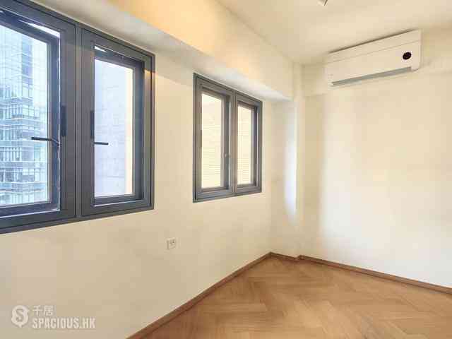 Sheung Wan - Shun Loong Building 05