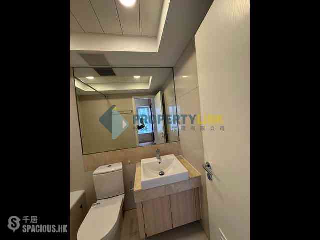 Mid Levels Central - The Icon 11