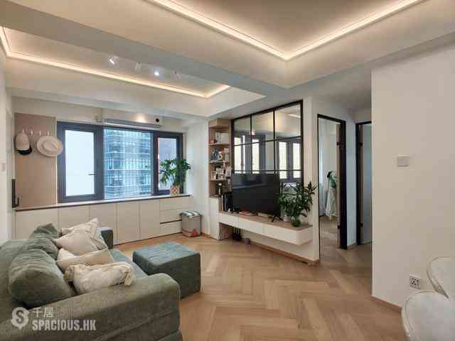 Sheung Wan - Shun Loong Building 10