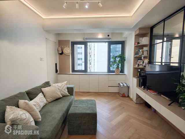 Sheung Wan - Shun Loong Building 11