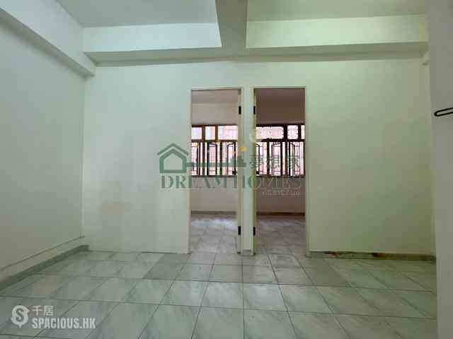 Sai Ying Pun - 10-12, Eastern Street 05