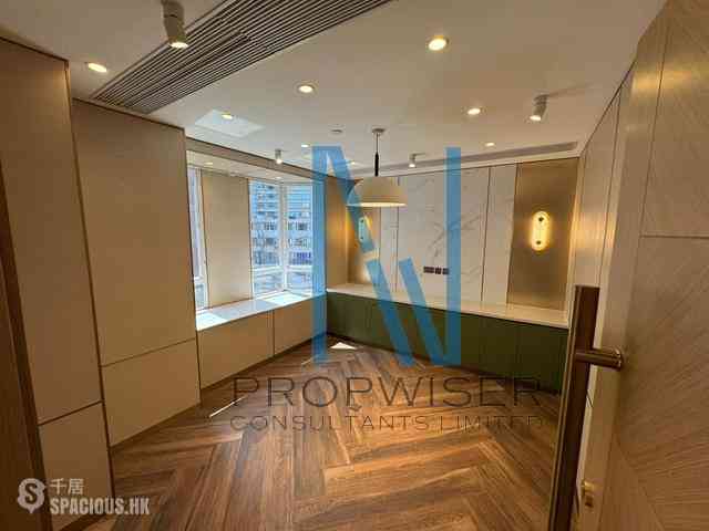 Tsim Sha Tsui - Winfield Commercial Building 08