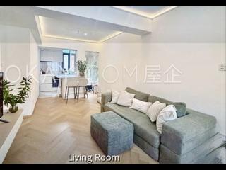 Sheung Wan - Shun Loong Building 04