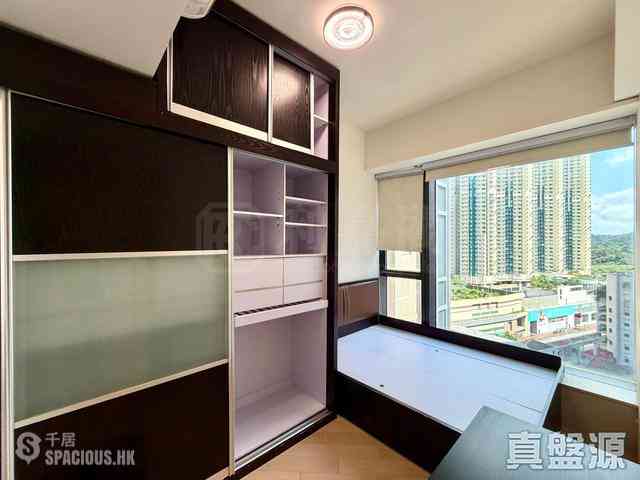 Tseung Kwan O - The Wings II 04