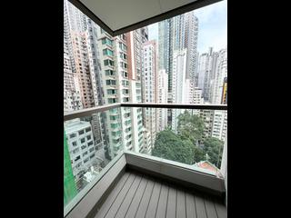 Mid Levels West - 18 Mosque Street 02