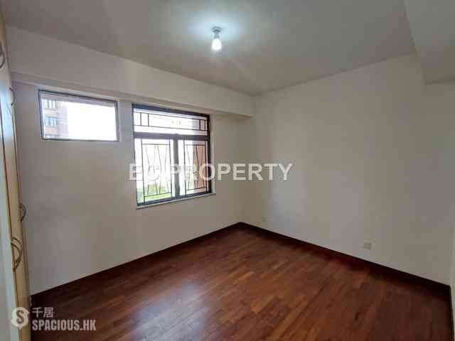 Yau Ma Tei - Wylie Court 10