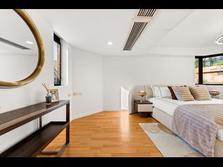 Shouson Hill - Henredon Court 18