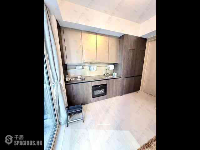 Wan Chai - 33 Kennedy Road 02