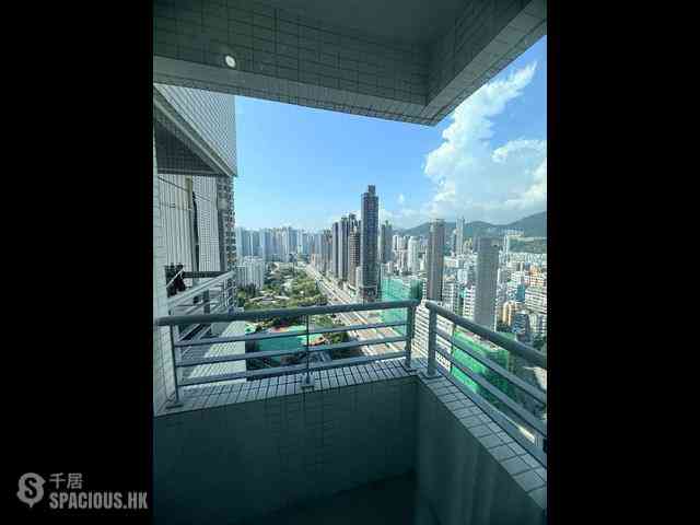 Tai Kok Tsui - Metro Harbour View 02