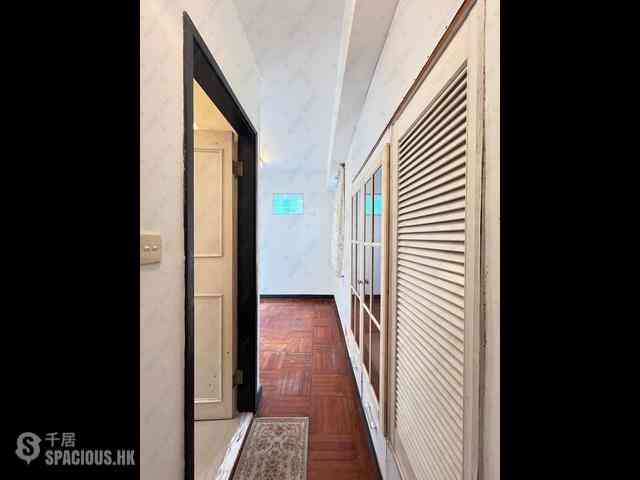 Mid Levels Central - Sherwood Court 05