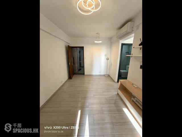 Kennedy Town - Luen Yau Apartments 09
