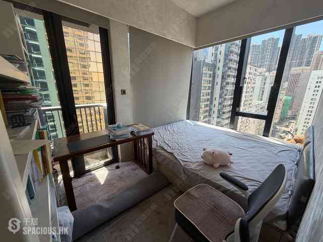 Sai Ying Pun - Bohemian House 02