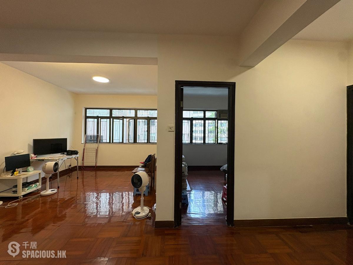 Mid Levels West - Sung Ling Mansion 01
