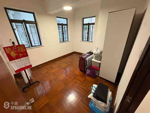 Mid Levels West - Sung Ling Mansion 05