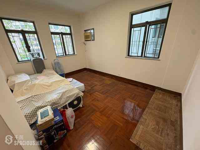 Mid Levels West - Sung Ling Mansion 06