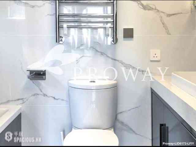 Mid Levels Central - Brewin Court 08