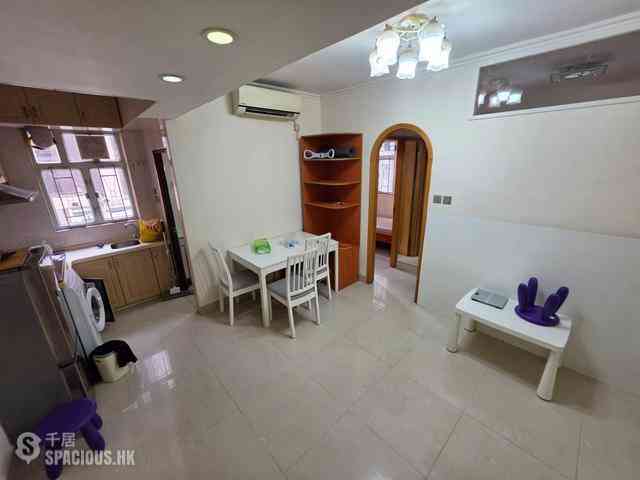 Sai Ying Pun - Wai Tak Building 01