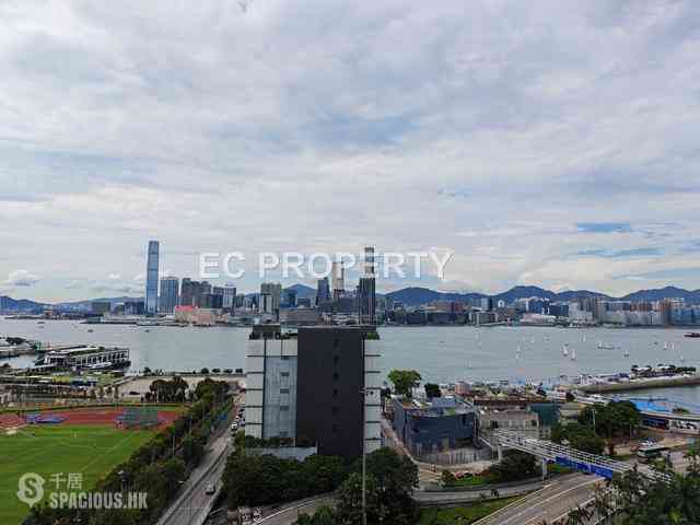 Wan Chai - The Gloucester 01